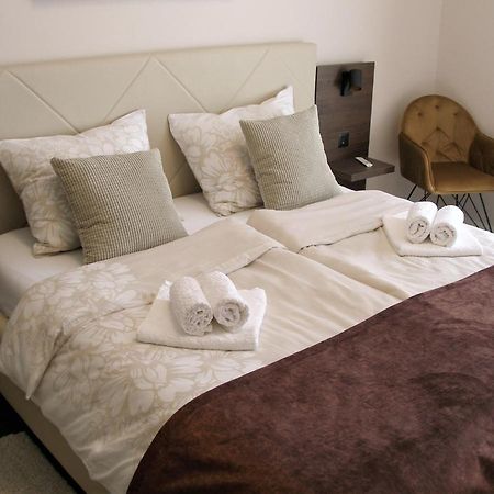 شقة Apartman Neverin غييكا المظهر الخارجي الصورة