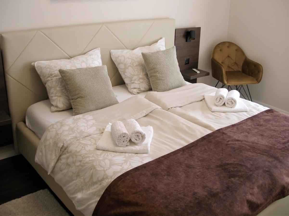 شقة Apartman Neverin غييكا المظهر الخارجي الصورة