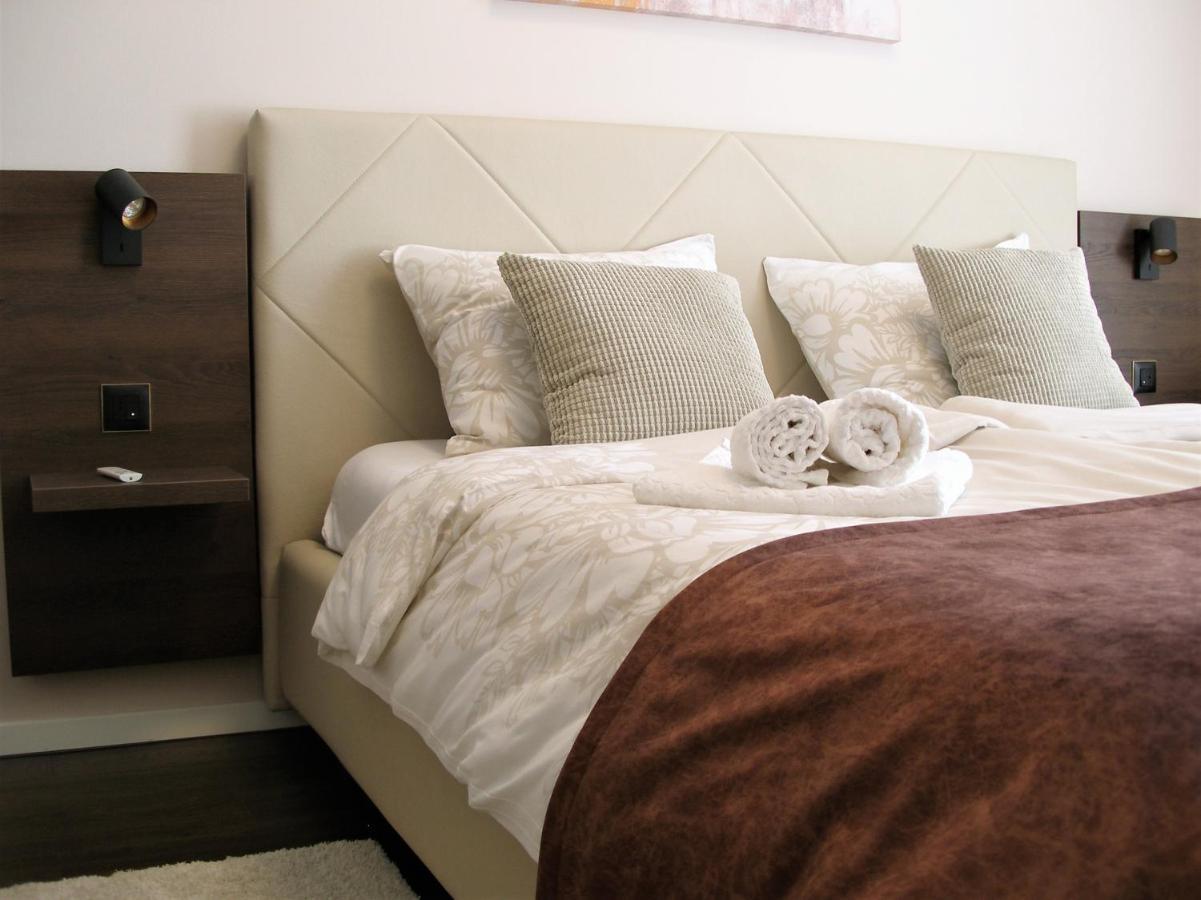 شقة Apartman Neverin غييكا المظهر الخارجي الصورة